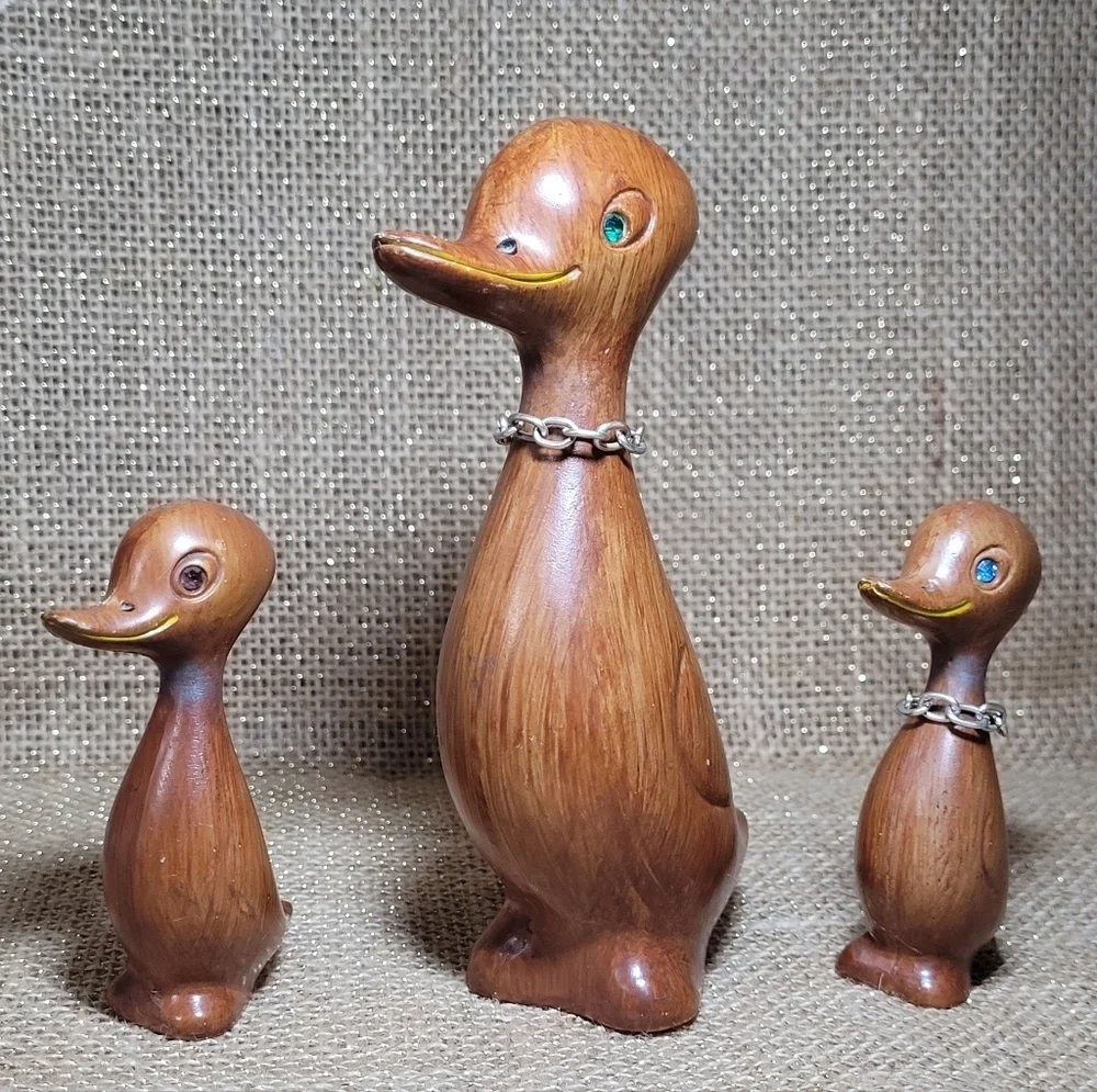 Vintage MCM Faux Bois Rhinestone Eyes Duck Set Of 3 Chain Collar Wood Look Retro